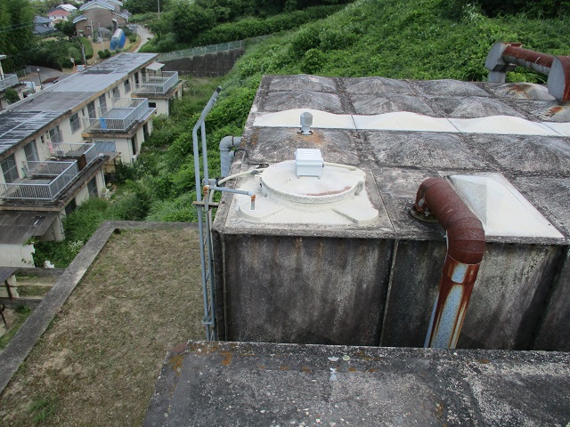 徳島県三好市・水道課様 池田町・細野団地配水池 IoT配水池水位監視センサー設置<７号機> 画像