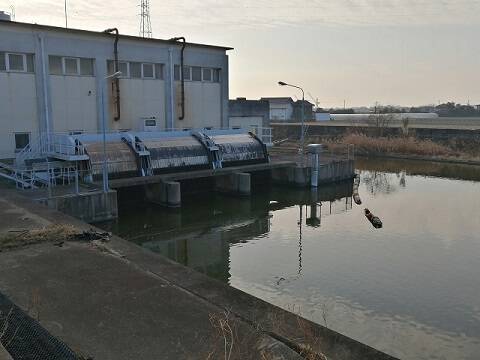 徳島県・鳴門市・農林水産課様　大津東部排水機場にIoT超音波方式水位監視センサーを設置させて頂きました。 画像